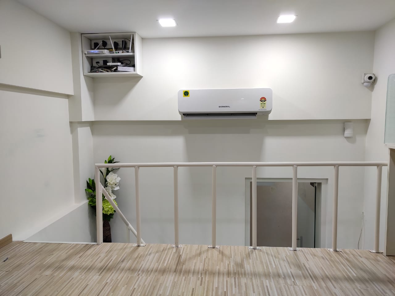 Crystal Plaza office interior 32